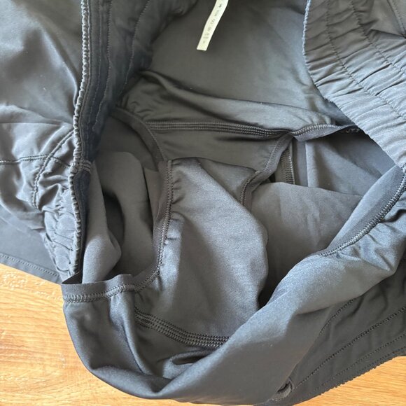 Lululemon Athletic Track That MR Short 5” Lined Black Women’s Size 14 - Picture 6 of 9